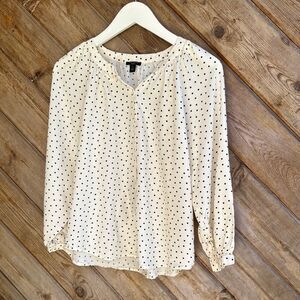Ann Taylor petite white and black polka dot button loose blouse small petite